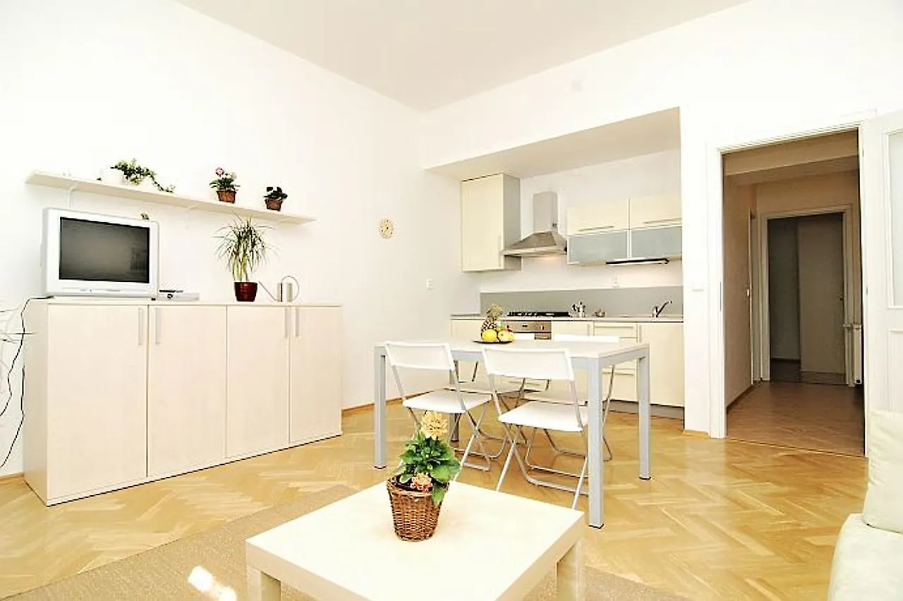 Apartment Residence Kostnicke Square Prague